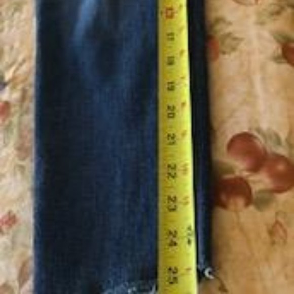 NWT Old Navy High Rise Curvy OG Straight, Secret-Slim Pocket Jeans Sz 4 Petite - Picture 9 of 12